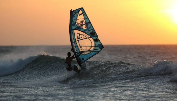 Imagem windsurf em Jericoacoara La Villa Group min
